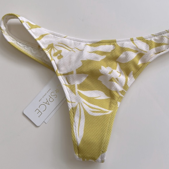 L*Space Womens Rylee Itsy Bikini Swim Bottom size Medium Swimwear - Picture 8 of 9